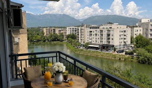 Lake View Residental Apartment Tirana