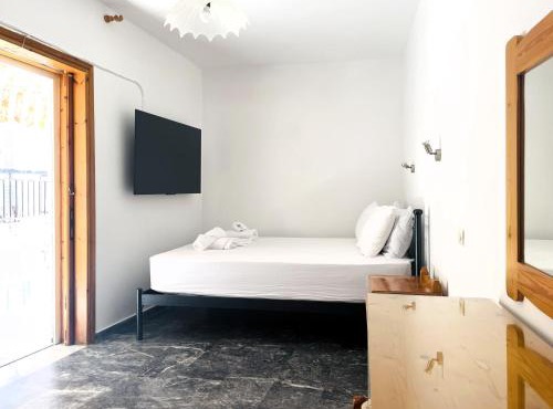 Lenitsa Central Parga Rooms in Parga