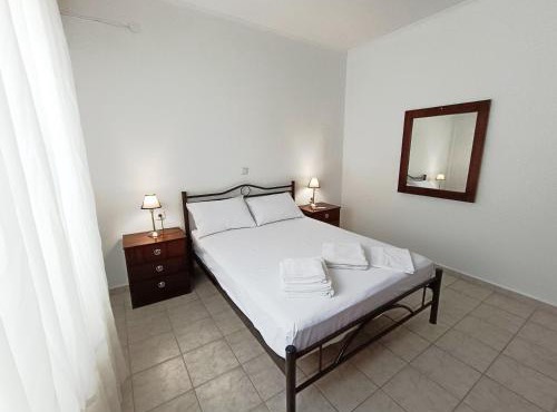 Leonidas Village House