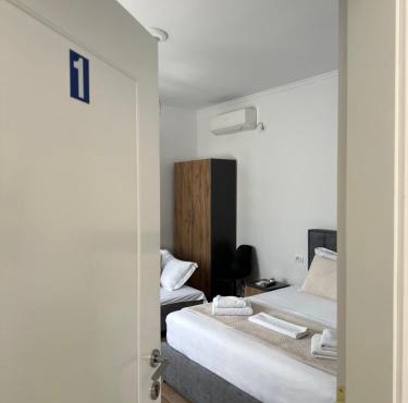 Lexhulo "Rest&Fly" Room's