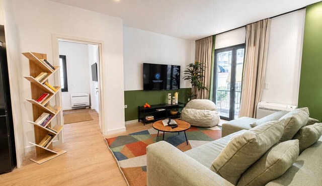 LIV - Upscale Athenian Apartment 1B in Athens