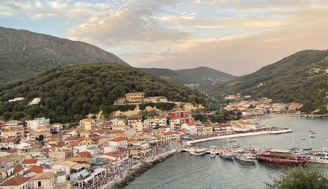 LIVINGHOME SUITES in Parga