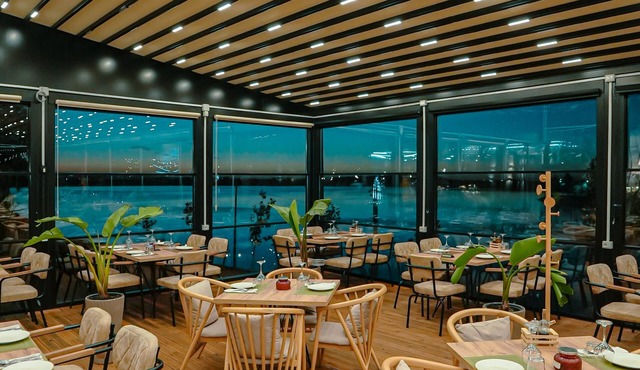 Lumeris lakeview Suites and SPA