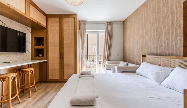 Luvra 1 | Dhërmi – Spacious Balcony Hideaway by PikHost