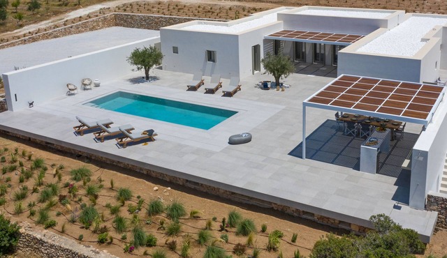 Luxurious, peacefull villa near Naousa