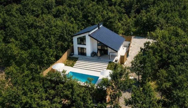 Luxurious Villa - Mramor