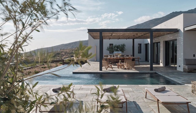 Luxury 5 bedroom villa
