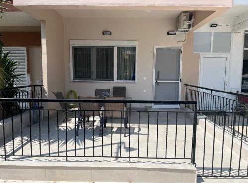 Luxury Apartment 150m from the sea No2