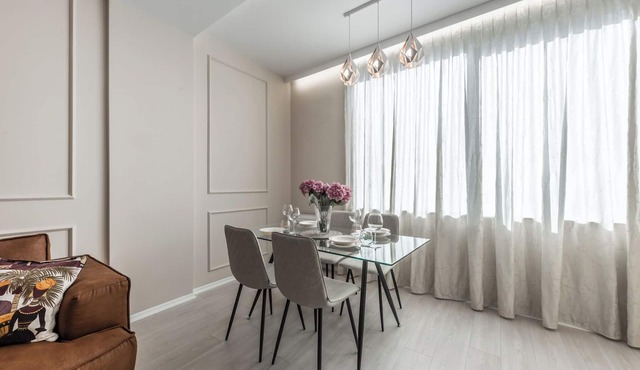 Luxury Block District Apartment