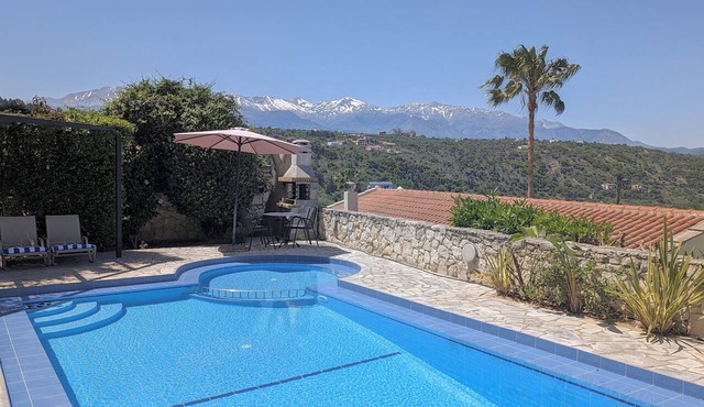 Luxury Villa in Gavalochori with Heated Pool & Panoramic Views in Gavalochori