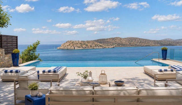 Luxury Villa Zephyros in Πλάκα