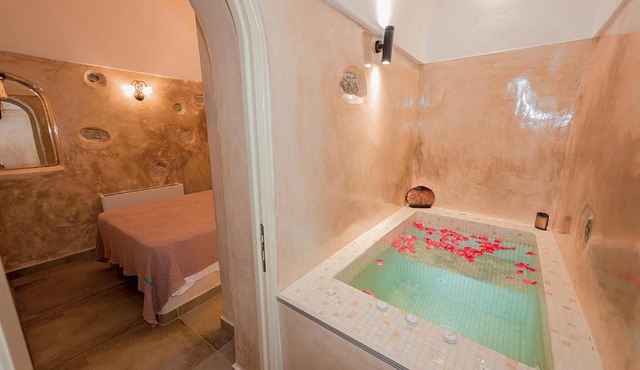 Luxury Villas Hariton in Emporio Santorini
