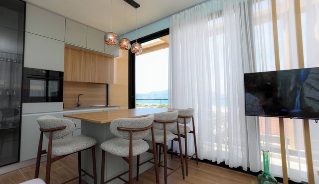 Majestic View Apartment Palm, Vlore, Albania in Vlore