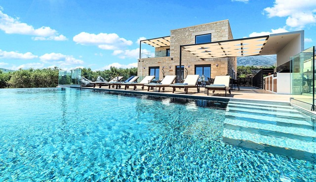 Major Villa Private Pool
