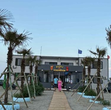 Mango Beach and Hotel