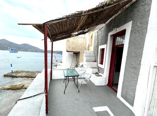 Manousos Fisherman's House in Schinopi