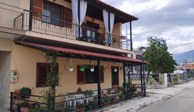Maria s APARTMENT in Livadhiá