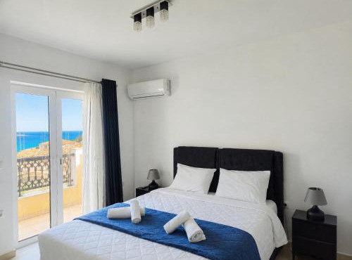 Mary's luxury apartment Elaia 1