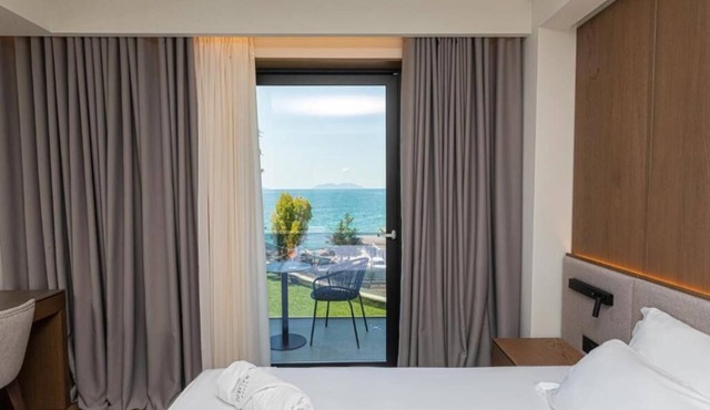Mazarine Hotel