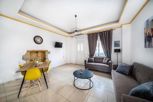 Mela's Home Agioi Deka by Cretanhouses