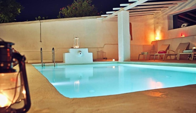 Meltemi Breeze Pool House in Lakhania