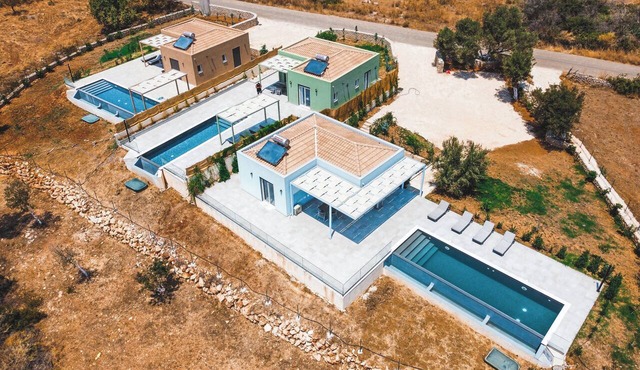 Mentoros villas,Fantastic 2-bedroom villa with AC in charming trapezaki in τραπεζακι