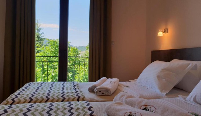 Mondeus Inn Luxury
