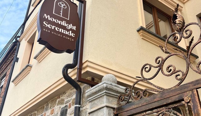 "Moonlight Serenade" - Entire Villa in the historic center of Korça.