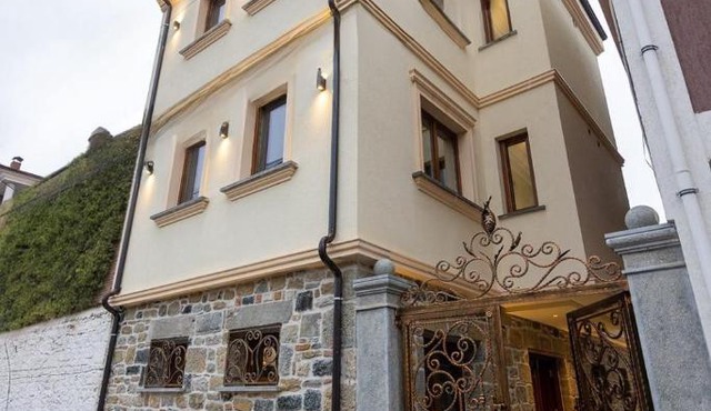 Moonlight Serenade - Entire Villa For Families and Groups in Korçë