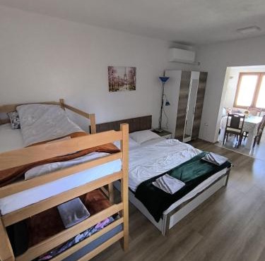 Mountain House - Brezovica