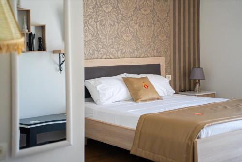 N'Log N'Skuraj Hotel
