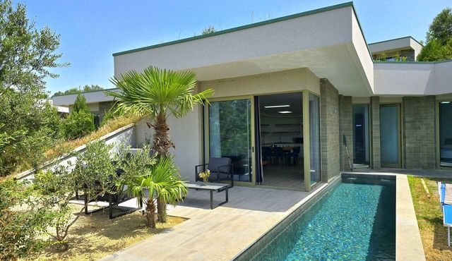 Nature Retreat with Private Pool 279