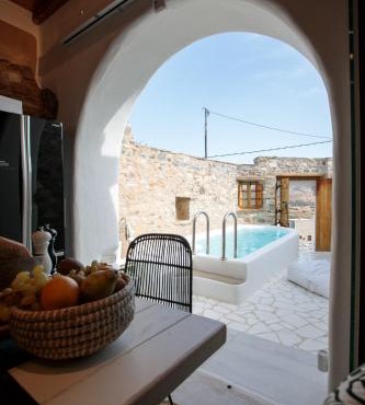 Naxos Heritage Residence