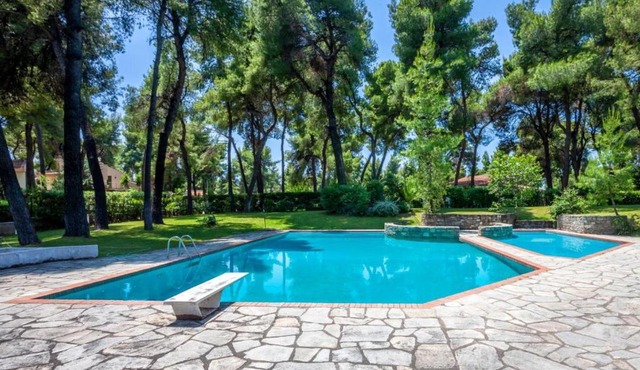 NeonChic Jacuzzi and Pool Villa in Sani Beach