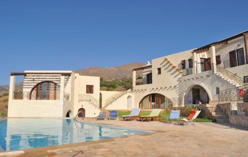 Nice Home In Plativola Aggrethym
