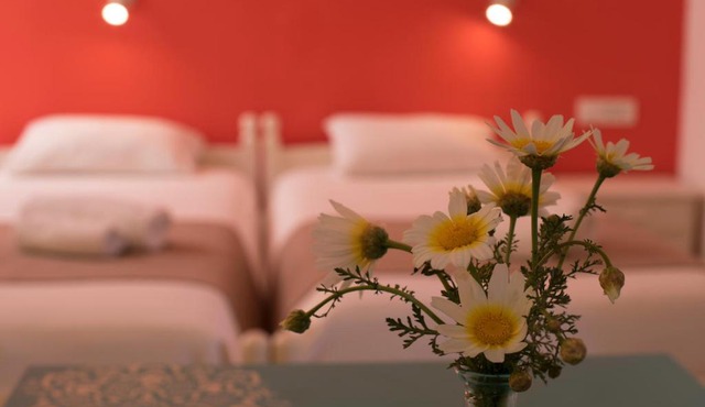 Niki Rooms