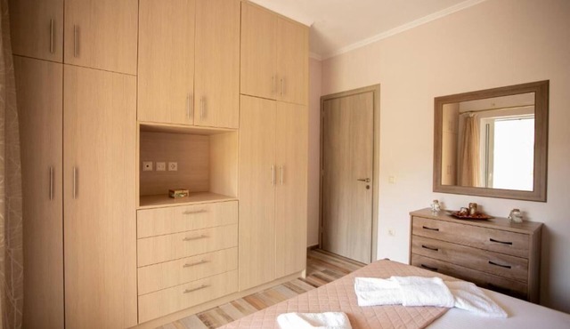 Nikorina Apts | 3 in Apolpena