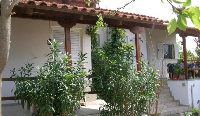 NIKOS in Zacharo