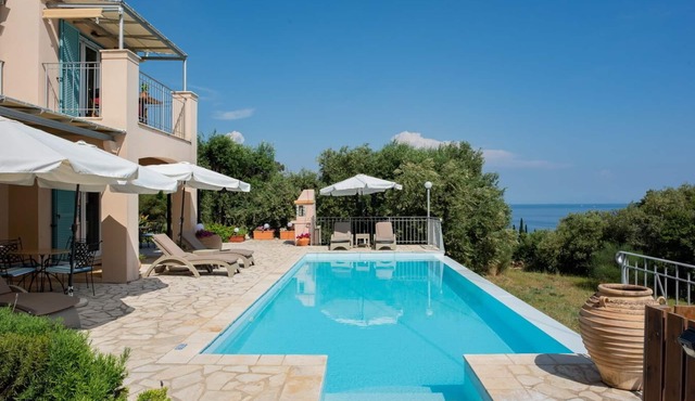 Nissaki 3 Bedroom Hampton Style Villa near to Glyfa Taverna & the beach in Corfu