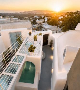 Noir Cave Villa - Private Jacuzzi & Sunset Terrace in Pyrgos
