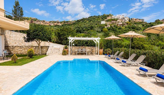 Oceana Suites & Villas - Family Suite Retreat