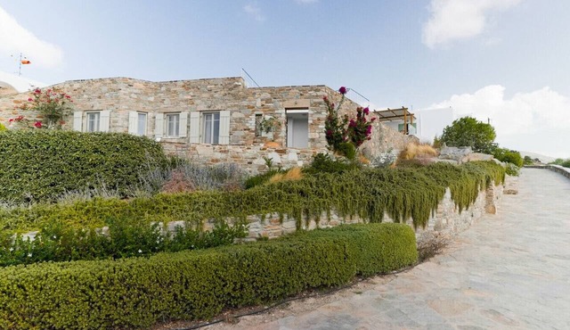 On The Rocks - The Retreat - Serviced Studio in Ios