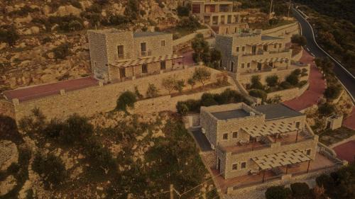 Onar Mani Suites in East Mani