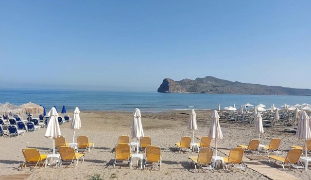 Ostrakon Suites