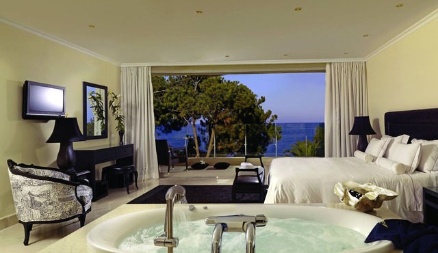 Out Of The Blue All Inclusive Resort & Spa in Malevizi