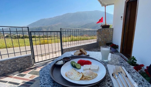 PANORAMIC VIEW Xhanari Guesthouse Tepelene