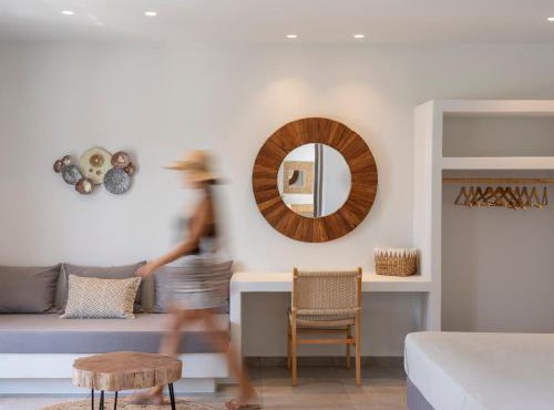 Paranthos Island Living in Chrissi Akti