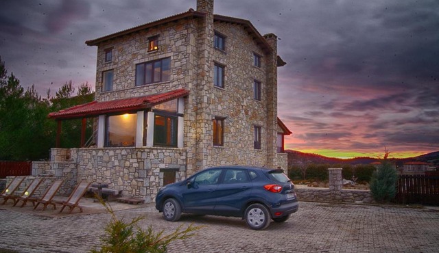 Parnassos Ski Chalet in Kato Pedina