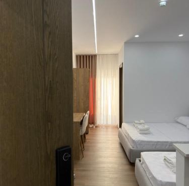 Petro Rooms and View