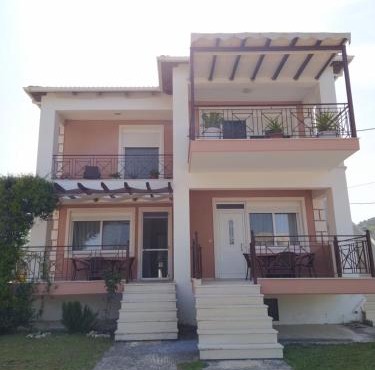 Philoxenia Apartments II in Plataria